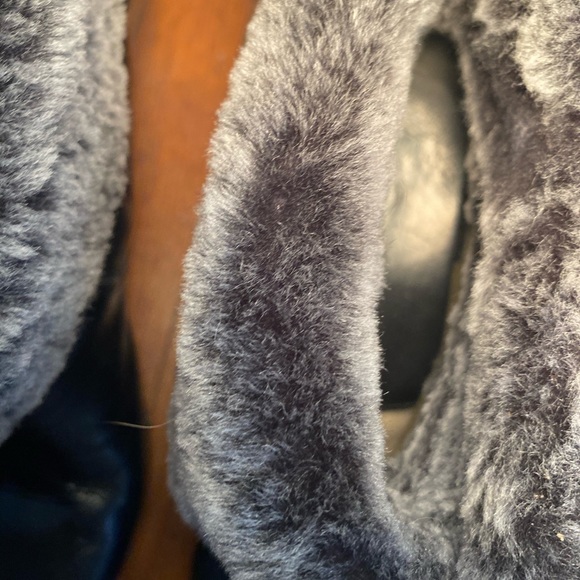 UGG Lynnea Black Bootie Sz 8 UK 6.5 Nice Condition - Picture 4 of 6